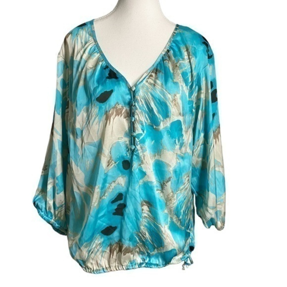 Signature by Larry Levine silky stunning unique waist tie blouse